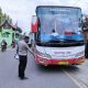 Bus Gumarang Jaya nopol polisi BE 7320 CU menabrak sekelompok anak SD di Pialah, Kamis (15/4) Foto : EYM