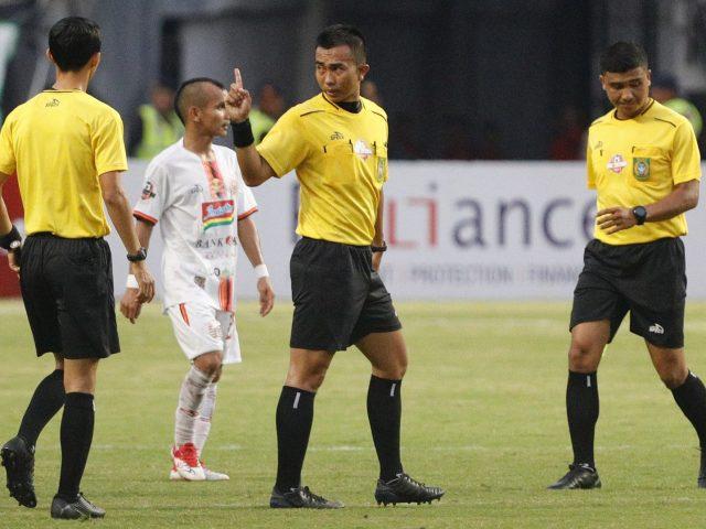 Aprisman Aranda, salah satu wasit terbaik Indonesia. (foto:LIB)