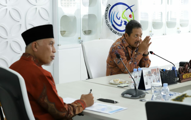 Gubernur Sumbar Mahyeldi saat berkunjung ke Kementrian Kelautan dan Perikanan.