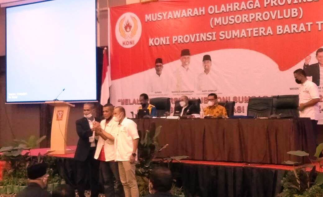 Abin, terpilih sebagai Ketua KONI Sumbar yang baru (foto: edowi)