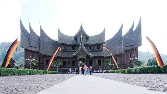 Istano Basa Pagaruyung