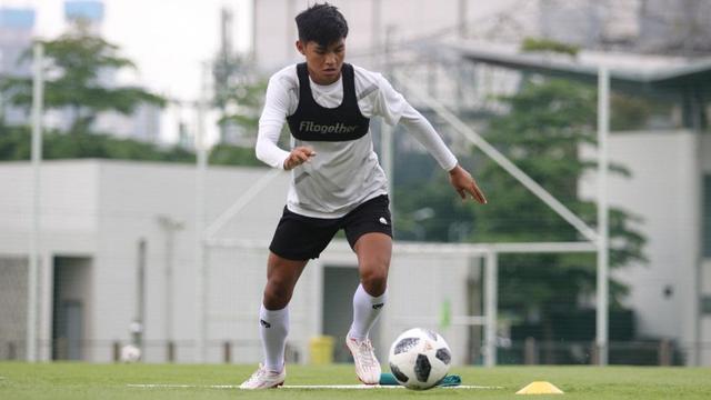 Genta Alparedo di Timnas senior Indonesia. (foto: PSSI)