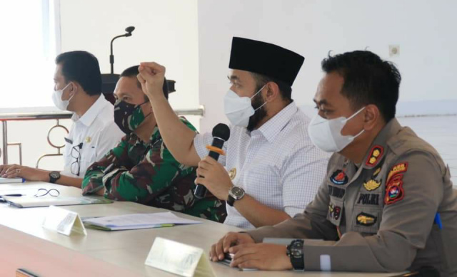 Walikota Padang Panjang Fadly Amran pimpin rapat teknis penerapan PPKM Mikro dengan Forkopimda, OPD, camat dan lurah se-Kota Padang Panjang.