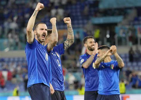 Italia, harus melalui jalur play off untuk ke PIala Dunia 2022. (foto: AFP)