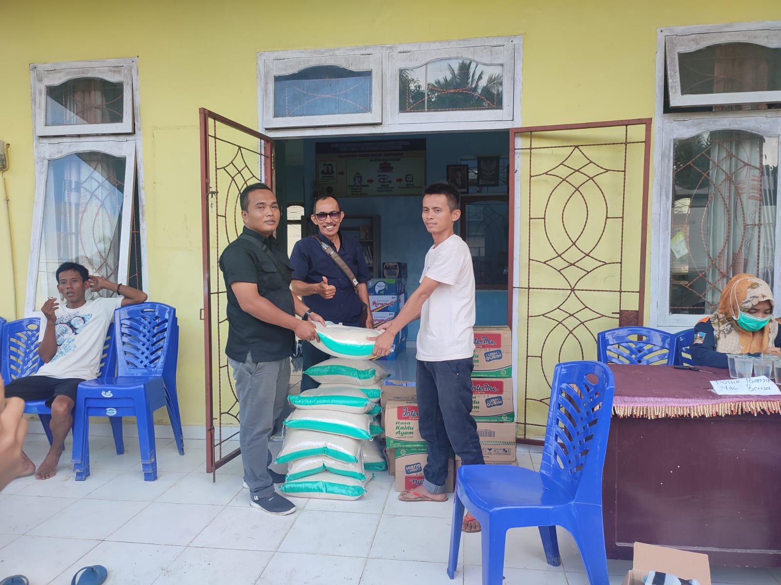 Jiwha peduli bantuan banjir di Dharmasraya
