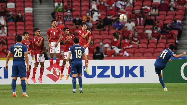 Indonesia kalah telak dari Thailand di leg 1 final Piala AFF. (foto: AFP)