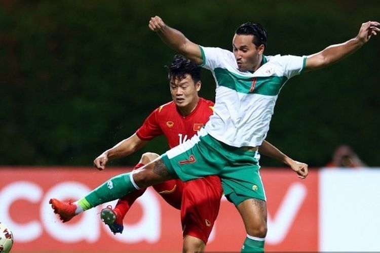 Ezra Walian, dipasang sebagai stritker tunggal melawan Vietnam. (foto: pssi)