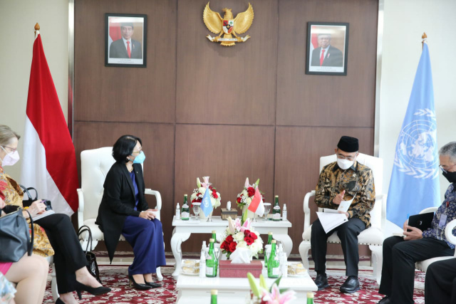 Menko PMK menerima kehadiran Perwakilan Khusus Sekretaris Jenderal PBB untuk Pengurangan Risiko Bencana, Ms. Mami Mizutori di Kantor Kemenko PMK, Jakarta, Rabu (2/2), untuk meninjau persiapan penyelenggaraan GPDRR 2022.