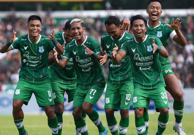 PSMS Medan pimpin klasemen grup barat.