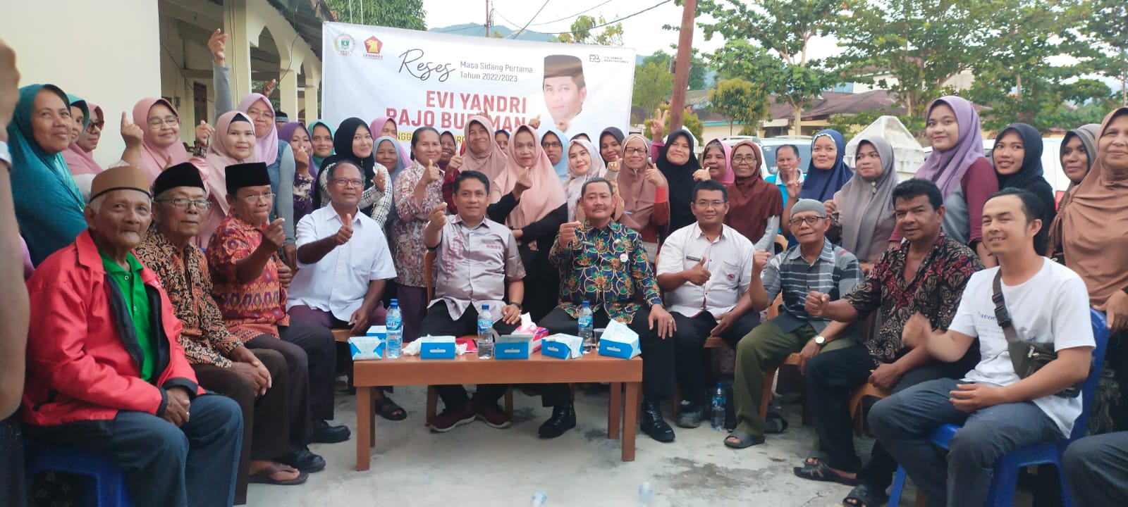 Reses Evi Yandri Rajo Budiman, disambut antusias Warga RW 13 Dadok Tunggua Hitam.