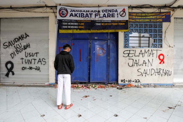 Pintu 13 Stadion Kanjuruhan, disinilah korban meninggal banyak ditemukan. (google)