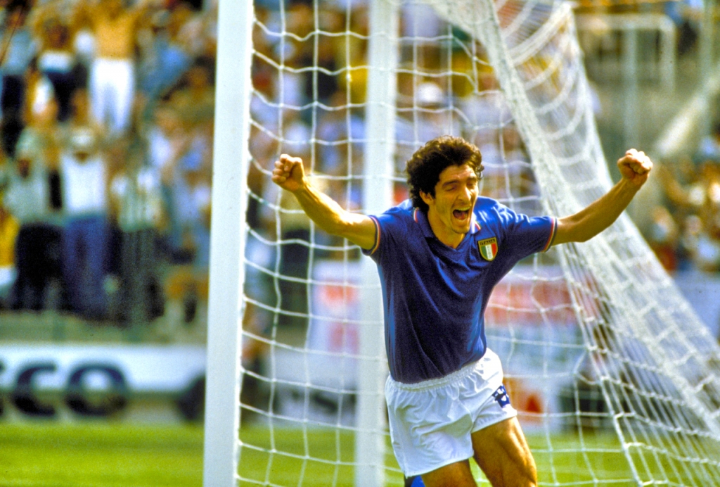 Paolo Rossi, pahlawan Italia saat juara Piala Dunia 1982. (FIFA)