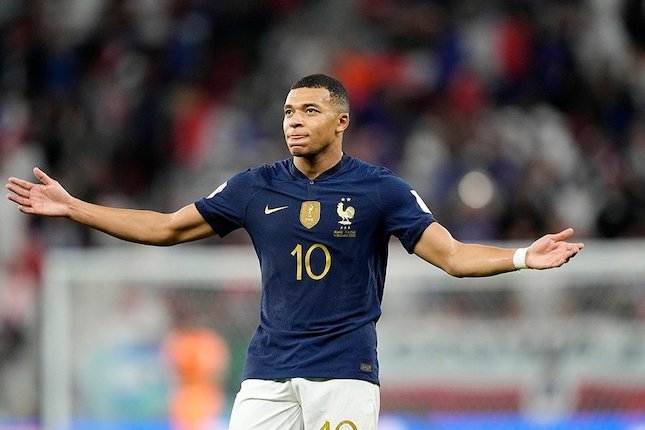 Kylian Mbappe, cetak dua gol atas Polandia. (AP)