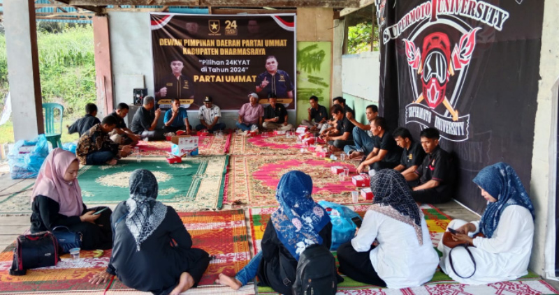 Pengurus Partai Umat Kabupaten Dharmasraya, gelar Tasyakuran dalam rangka menghadapi Pemilu tahun 2024