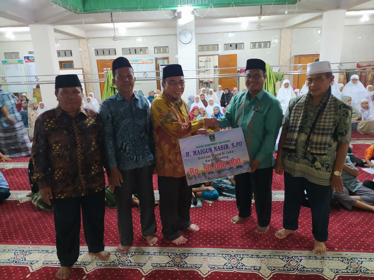 Bantuan Hibah Masjid Al Jadid dari Buya Maigus Nasir anggota DPRD Sumbar