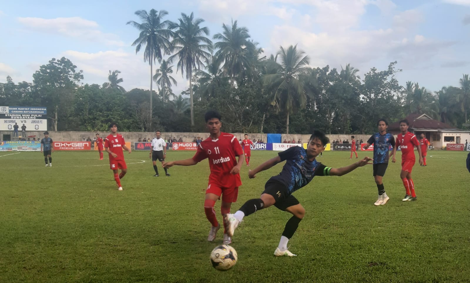Pertandingan SKO Sumbar vs Jordus FC berakhir untuk kemenangan tuan rumah. (ist)