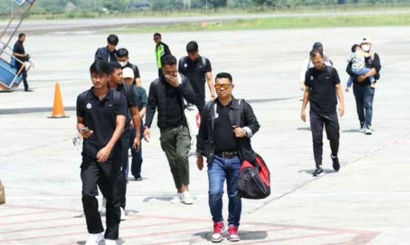 Tim Semen Padang FC bertolak ke Banda Aceh melakoni laga terakhir putaran pertama Grup 1 Liga 2. (Foto: MO SPFC)