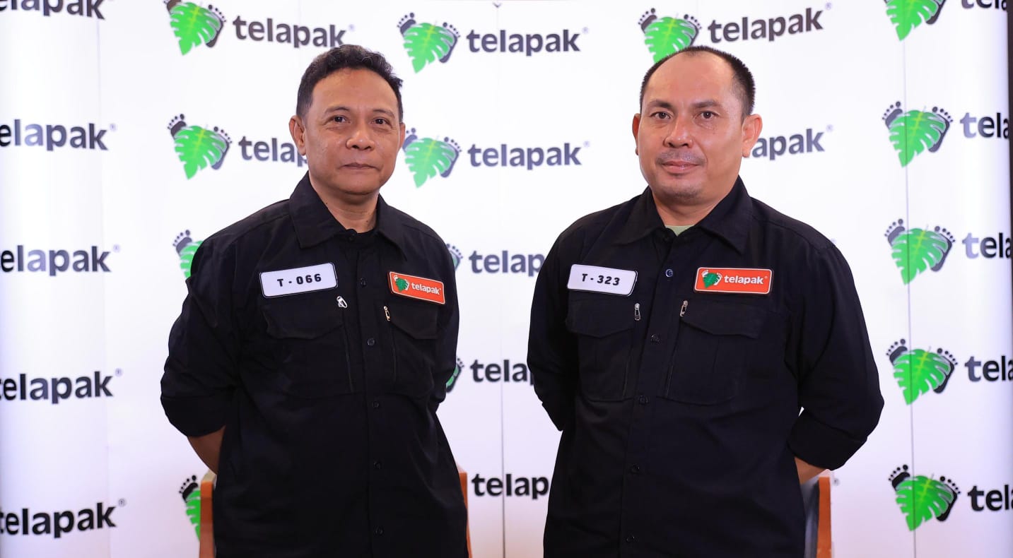 FT Istimewa - Koordinator Media Site Telapak Visit, Muhamad Djufryhard (kiri) dan Ketua Tim Site Visit Telapak Martian Sugiarto (kanan)