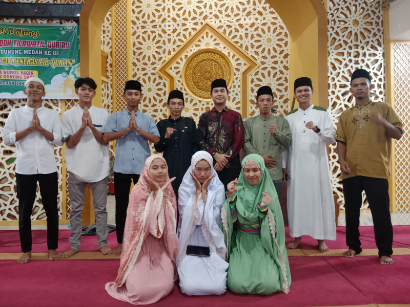 Panitia pelaksana MTQ Ke-III tingkat Kenagarian Gunung Medan bersama Dewan hakim
