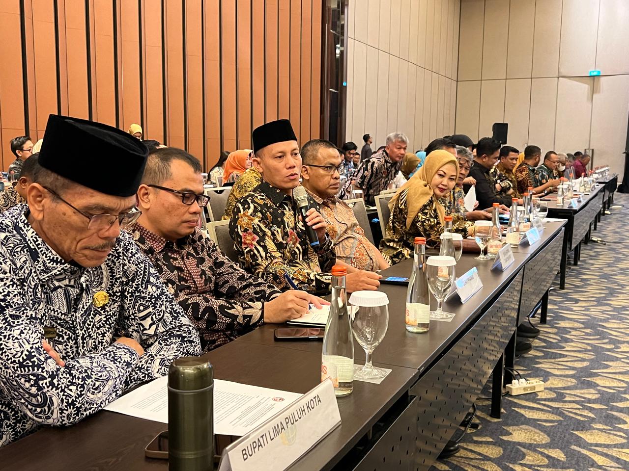Bupati Sabar saat dialog pada kegiatan rapat lintas sektoral Direktorat Jenderal Tata Ruang, Kementerian Agraria dan Tata Ruang/ Badan Pertanahan Nasional di Jakarta. (ist)