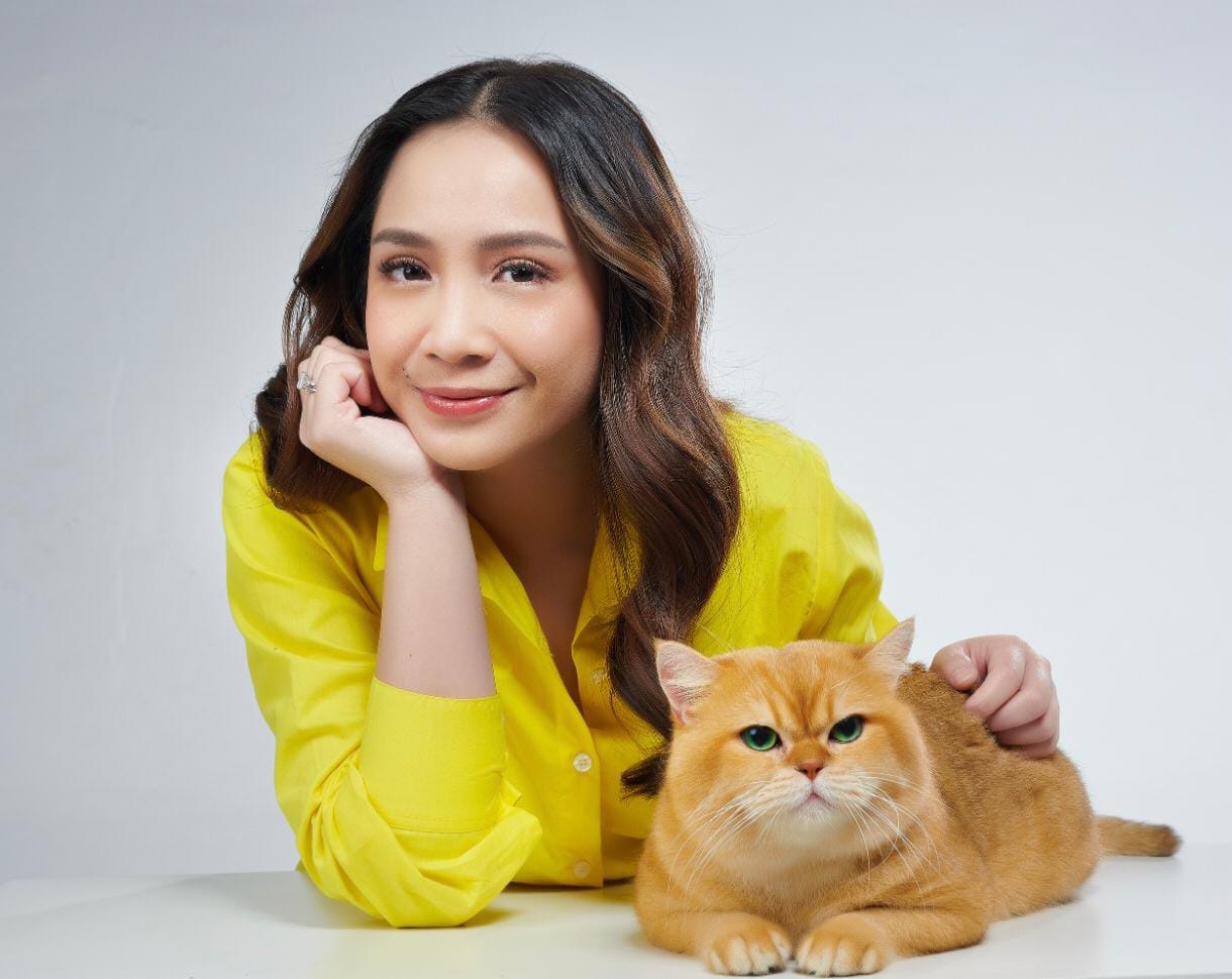 Nagita Slavina resmi menjadi Brand Ambassador Me-O Cat Food di Indonesia