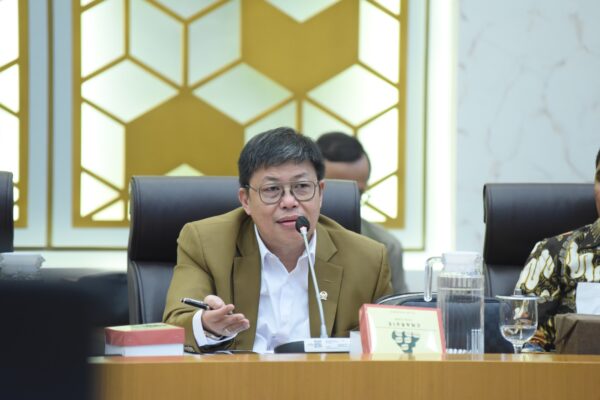 Ketua PDI Perjuangan Sumbar Tegaskan Perlunya Redefinisi Otonomi Daerah untuk Efisiensi Biaya Pilkada