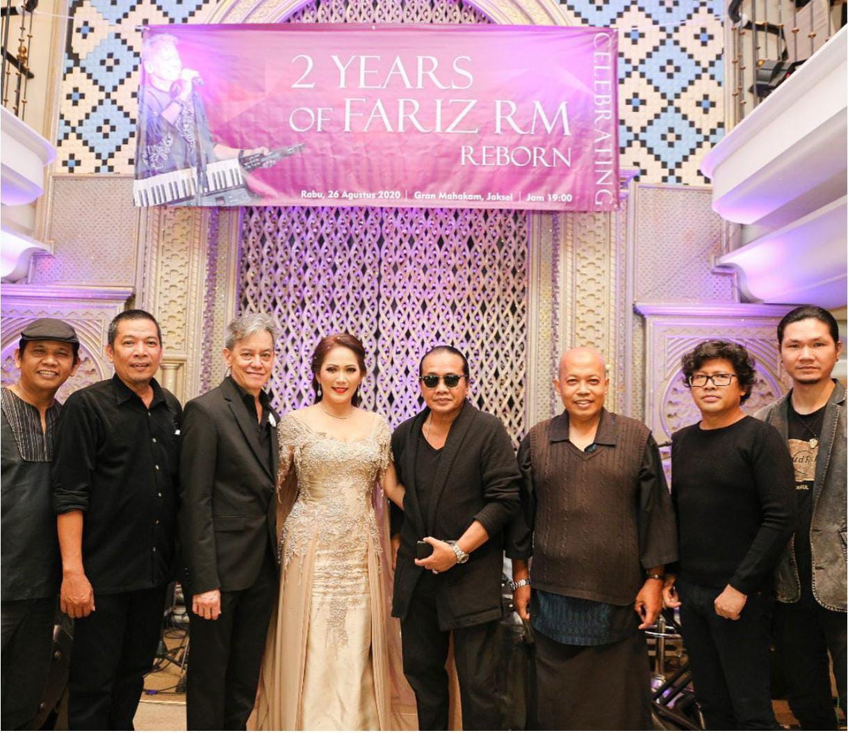 Permata Warokka (pimpinan manajemen FRM) di acara 2 tahun Fariz RM kembali ke dunia musik setelah terjerat kasus narkoba yang ketiga 