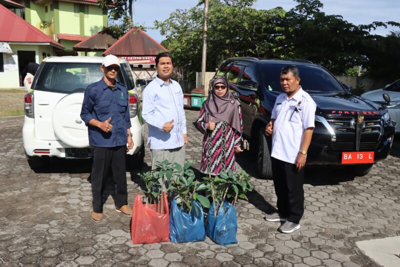 UIN Bukittinggi terus mengambil langkah nyata untuk penghijauan kampus