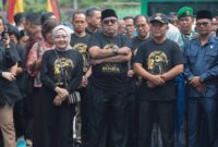 Wagub DKI Jakarta atau yang dikenal dengan Si Doel Anak Sekolahan saat mengunjungi kampung halamannya di Bonjol, Pasaman, Sumatera Barat