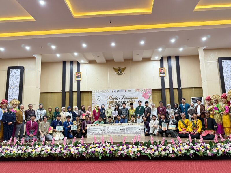 Penutupan 7 Wonders Explorace Culture Edition di Universitas Negeri Padang 