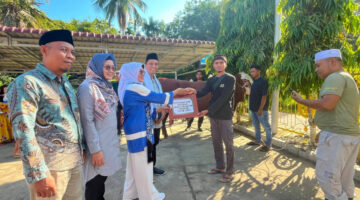 Sapi Kurban Bantuan Presiden RI Diserahkan Wabup Dharmasraya Ke Masjid Nurul Huda Nagari Sungai Kambut