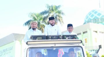 Fadly Amran Pimpin Parade Tauhid Sambut Tahun Baru Islam 1448 H di Padang