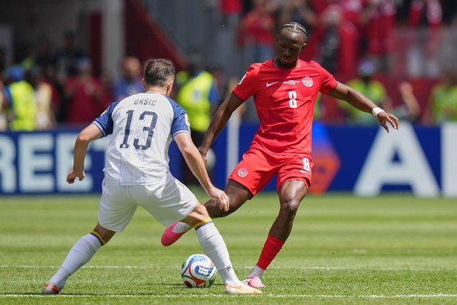 Ismail Kone man of the meatch Kanada vs Bosnia Herzegovina (foto: AFP)