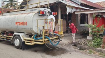Krisis Air di Lambuang Bukik, PT Semen Padang Salurkan 8.000 Liter Air Bersih