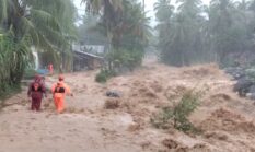 BPBD Padang Evakuasi Warga Terdampak Banjir di Kampung Apa Koto Tangah