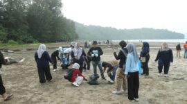 Pemko Padang Gelar Gerakan Wisata Bersih di Pantai Air Manis, Tingkatkan Kenyamanan Pengunjung
